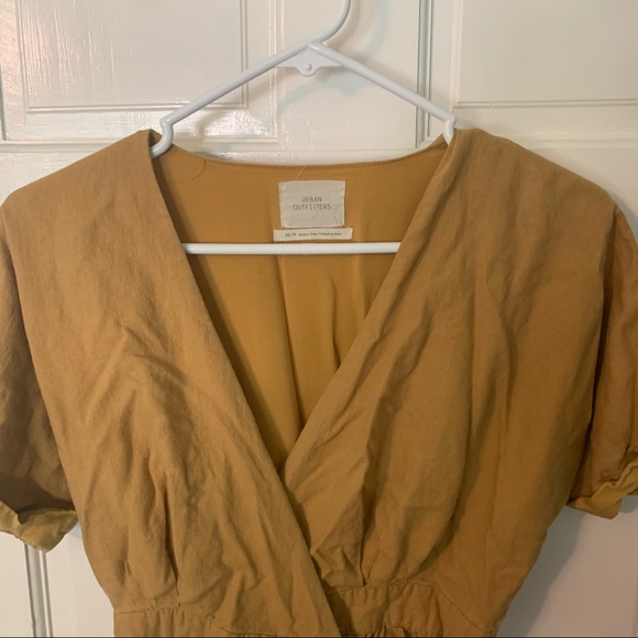 Urban Outfitters Gabrielle Linen Wrap Dress - Picture 2 of 12